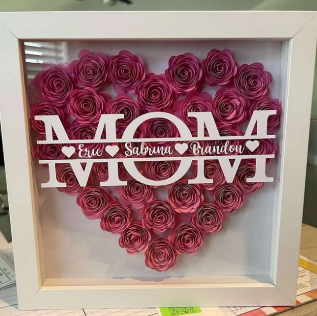Custom Name MAMA MIMI Rose Shadow Box, Personalized Heart-Shaped 3D Flower Frame, Mother's Day Birthday Gift for Mom, Sentimental Family Keepsake Decor