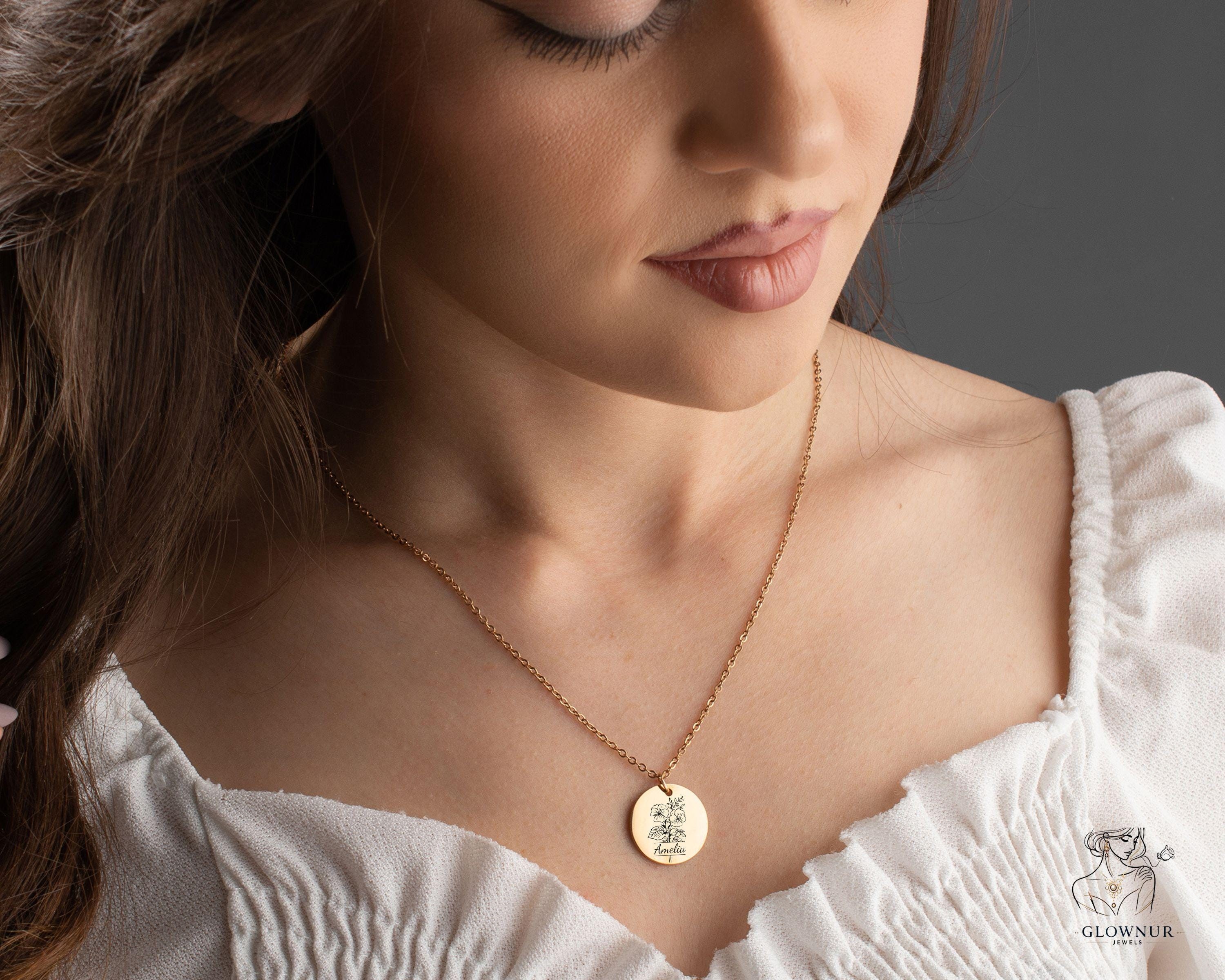 Custom Birth Flower Name Necklace | Personalized Disc Pendant | Minimalist Gold Jewelry Gift for Her, Mom, Bridesmaid