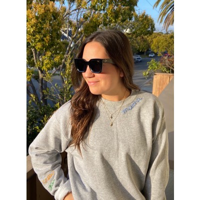 Custom Embroidered Sweatshirt with Names, Personalized Hand-Stitched Crewneck Sweatshirt, Customized Family Name Sweatshirt, Unique Gift for Mom, Dad, Kids, Friends, Custom Initial Sweatshirt, Personalized Gift for Birthday, Christmas, Mother's Day